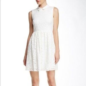 BETSEY JOHNSON | 08 | White Lace Peter Pan Collar Sleeveless Fit & Flare Dress
